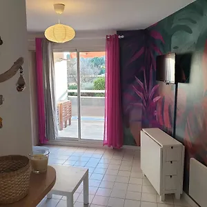 Idéal En Amoureux Rez De Jardin Proche , Bormes-les-Mimosas France